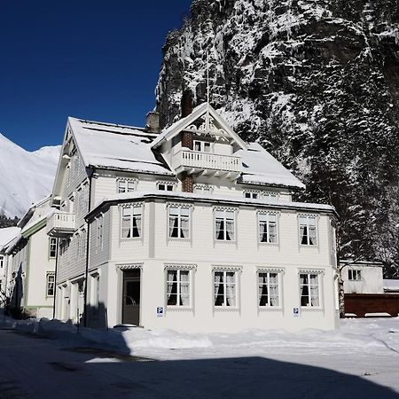 Sylte Hotell, Valldal Exterior foto