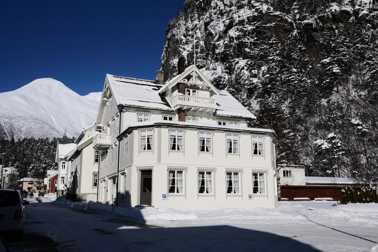 Sylte Hotell, Valldal Exterior foto